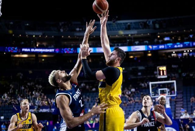 b体育-法国赢球立陶宛欢呼 死亡之组今晚迎焦点决战